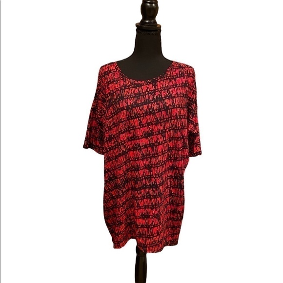 LuLaRoe Tops - 𝅺lularoe Irma Top High Low